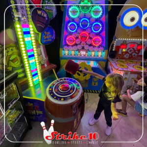 ARCADE STRIKE 10 BOWLING 13